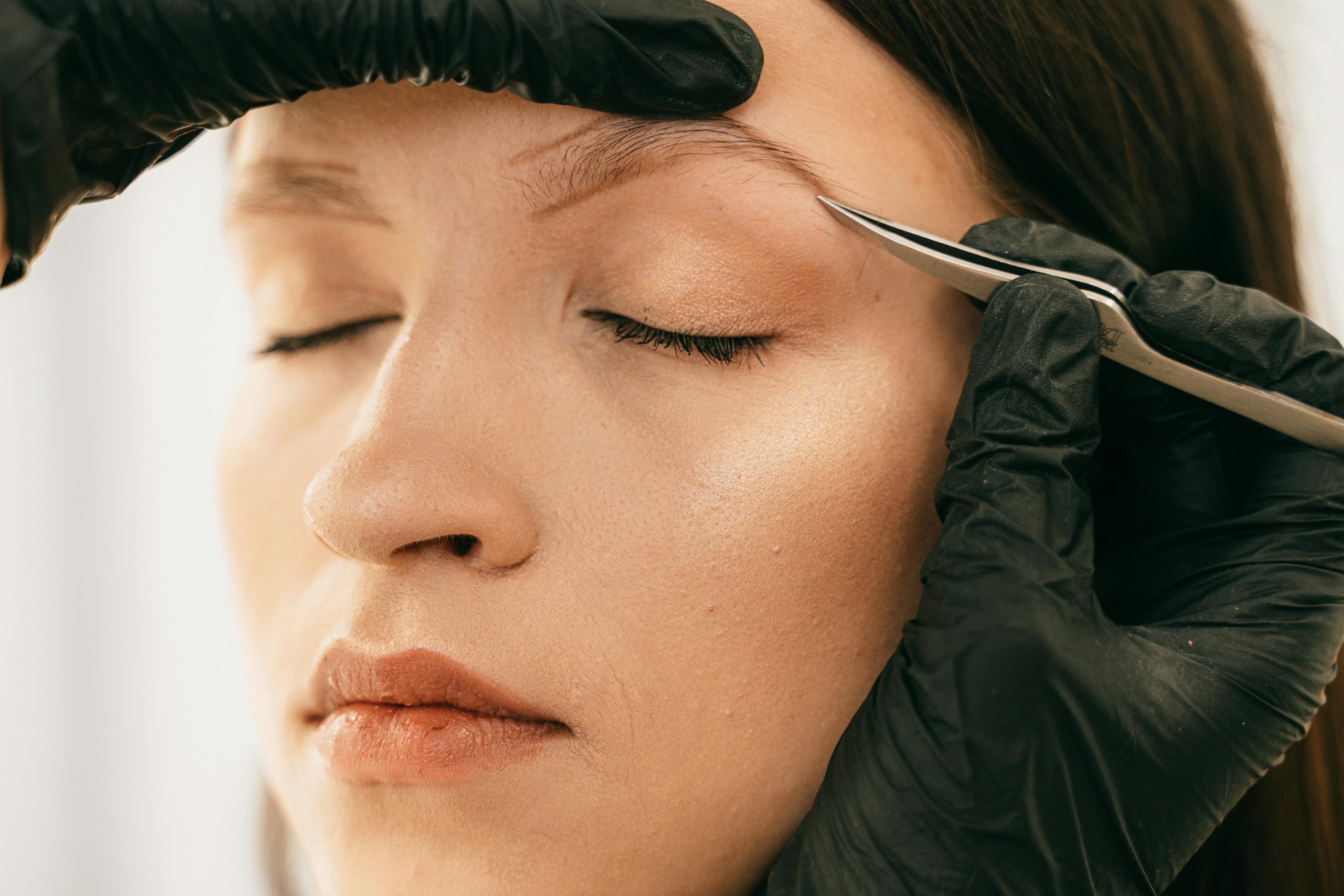 Bleach Eyebrows