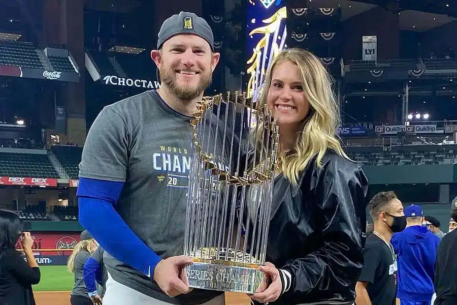 Max Muncy Wife 2022