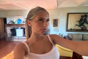 Romy Mars Age and the Subtle Way She’s Stepping Into the Spotlight