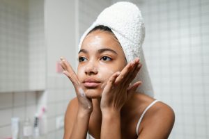 Good Moisturizer For Combination Skin Options That Actually Balance Your Face