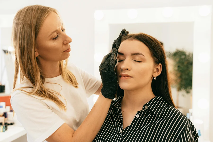 Shaping Brows